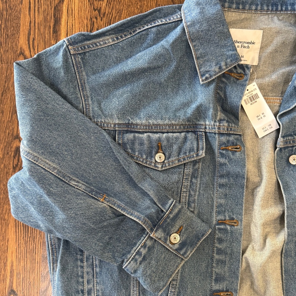 Abercrombie & Fitch oversized denim jean jacket size M